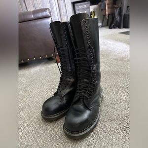 Dr. Martens made in England 20 eye hole steel toe boots!!!! VINTAGE!!!